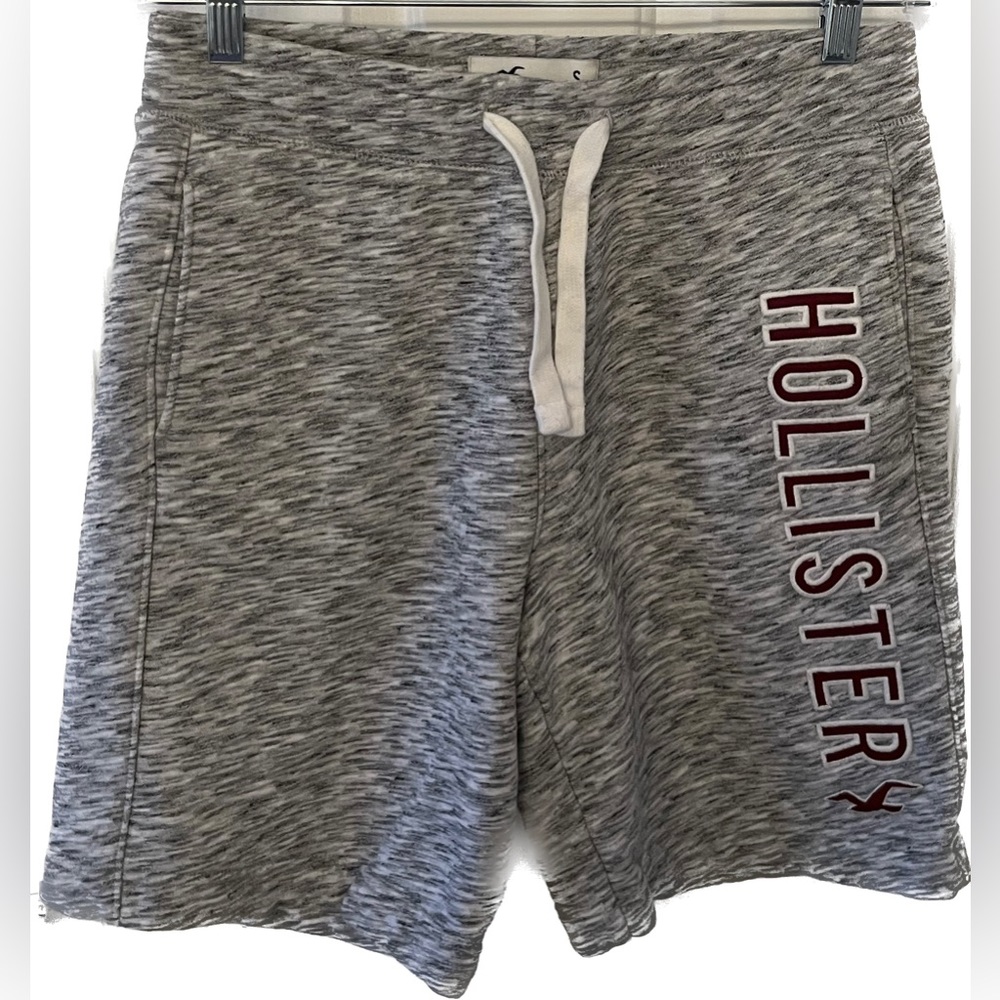 Hollister Men’s Fleece Jogger Shorts. Size Men’s S. Color Grey.